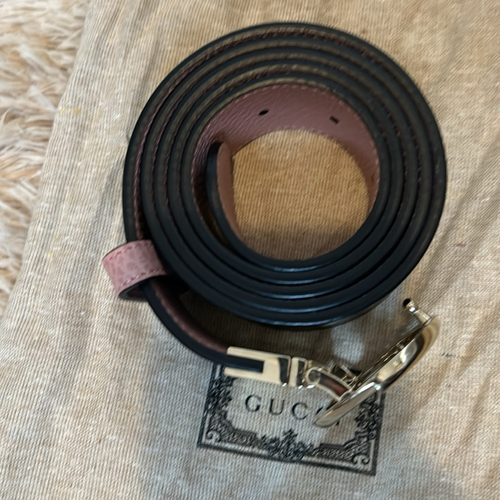 Authentic GUCCI pink and black reversible belt (44).  No box. Made in Italy. - Picture 4 of 10